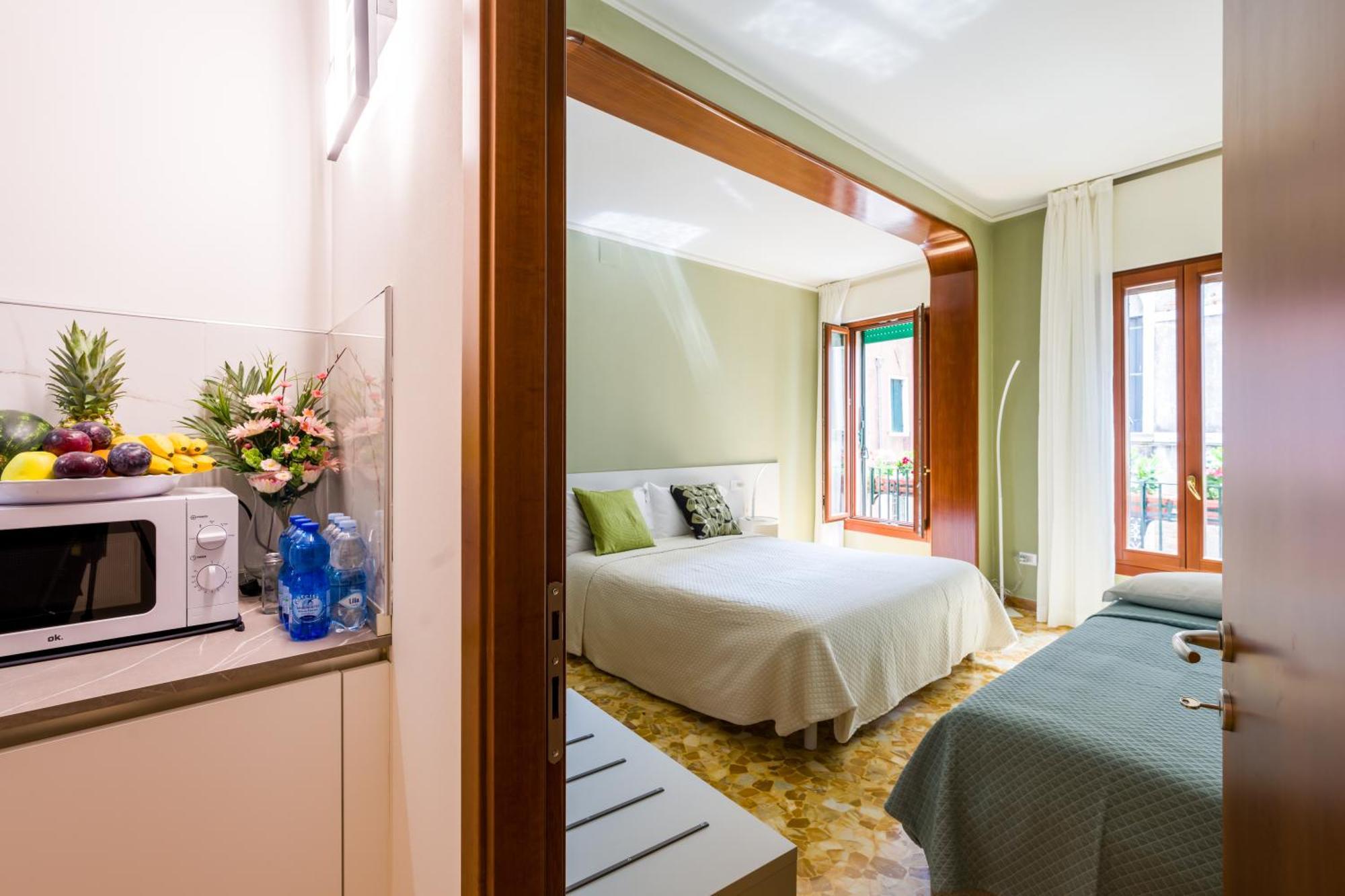 Ca Del Bezzo - Comfort & City View Венеция Экстерьер фото