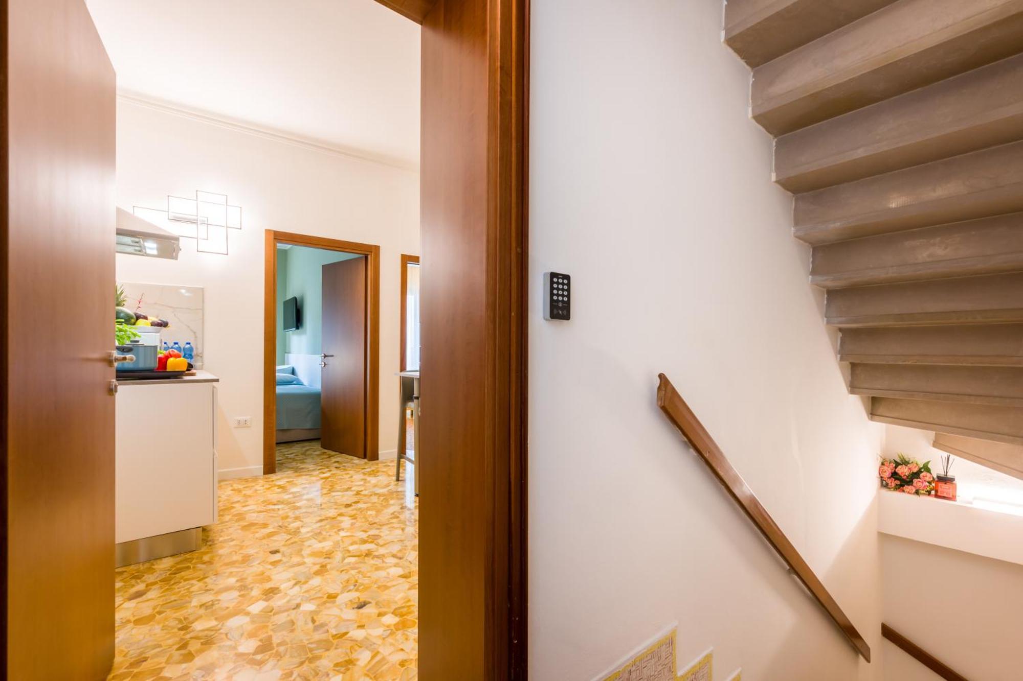 Ca Del Bezzo - Comfort & City View Венеция Экстерьер фото